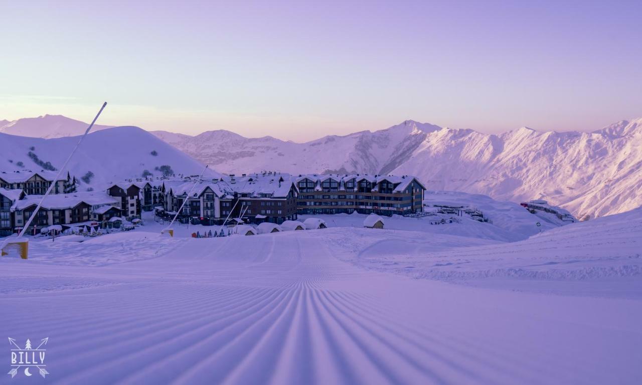 Skytop Studios Gudauri Exteriör bild